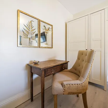 Charming Two Bedroom Maisonette Bath Exterior photo